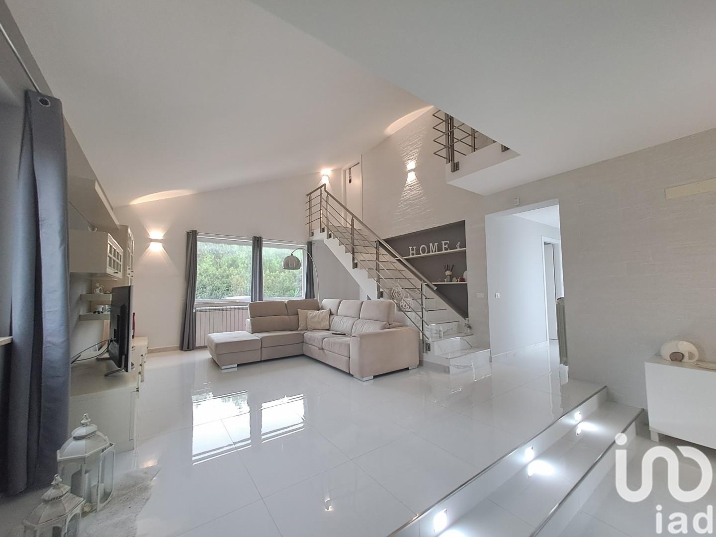 Sale Home 175 m² - 3 bedrooms