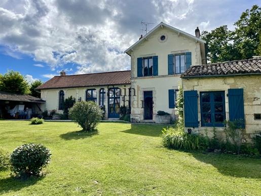 Atypical Charente property just 15 minutes from Angoulême - Dirac
