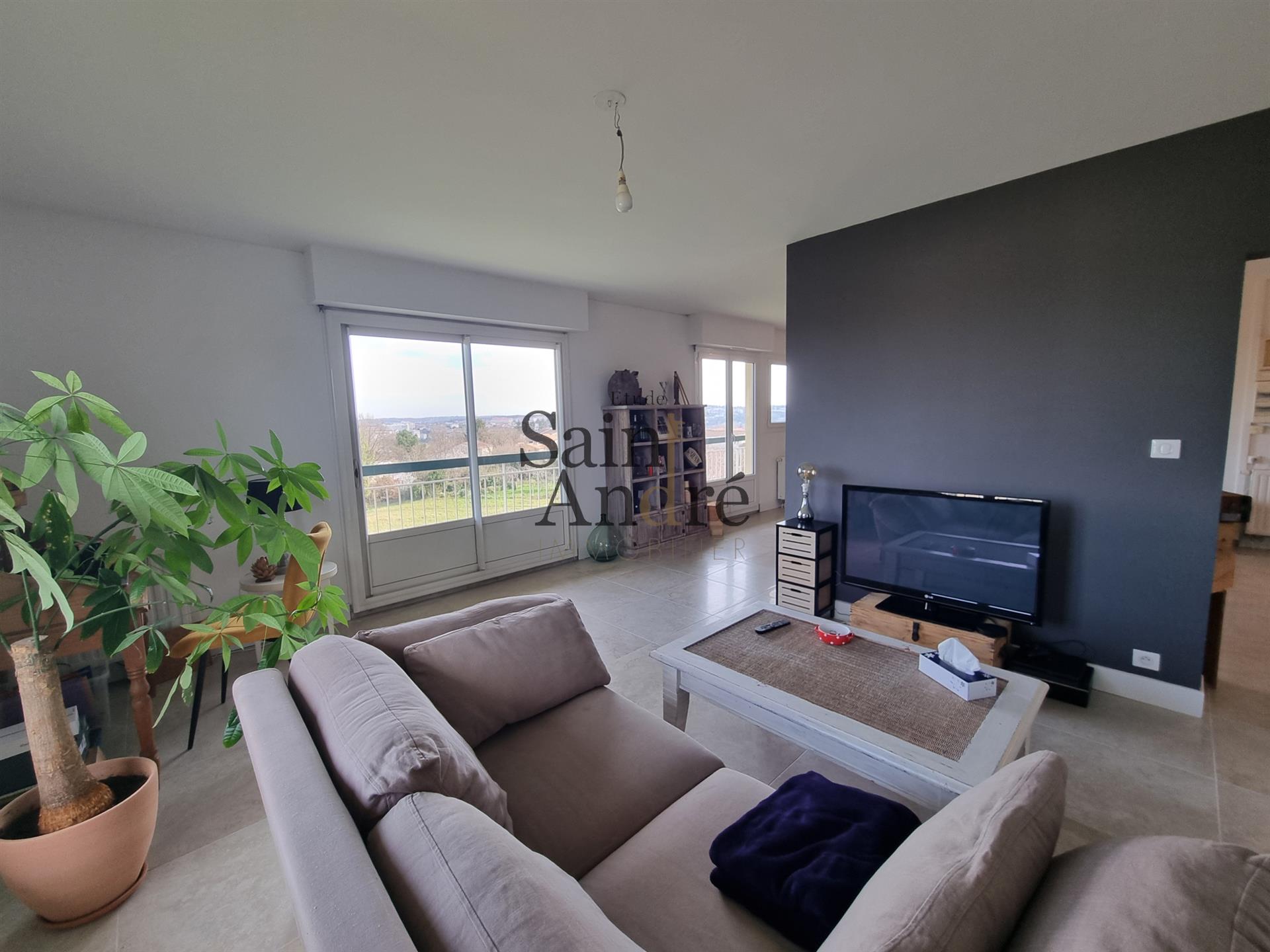 Renovated apartment with superb view