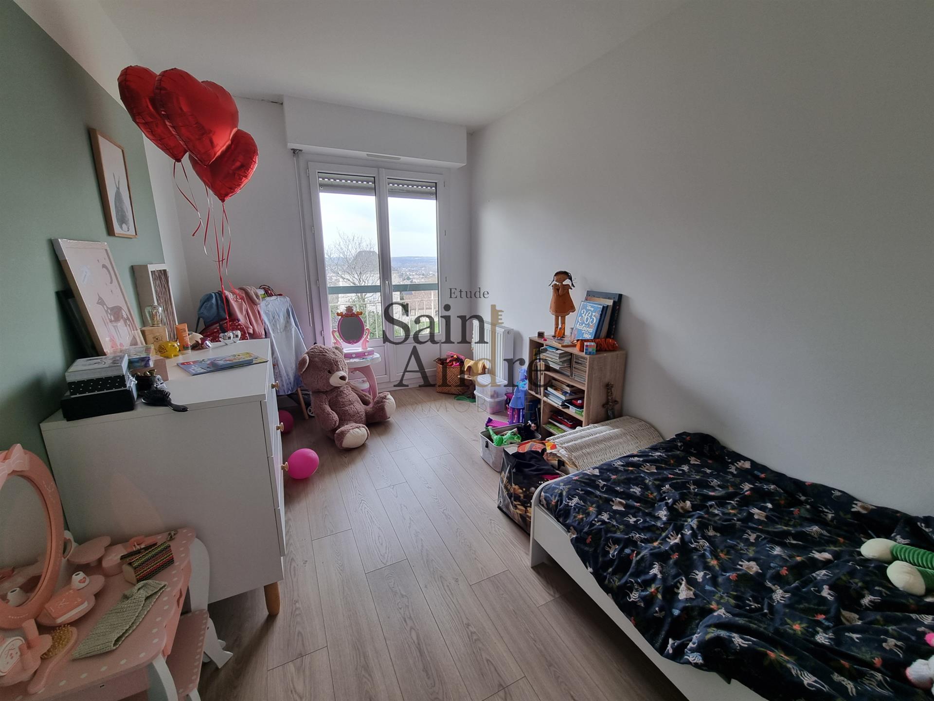 Renovated apartment with superb view