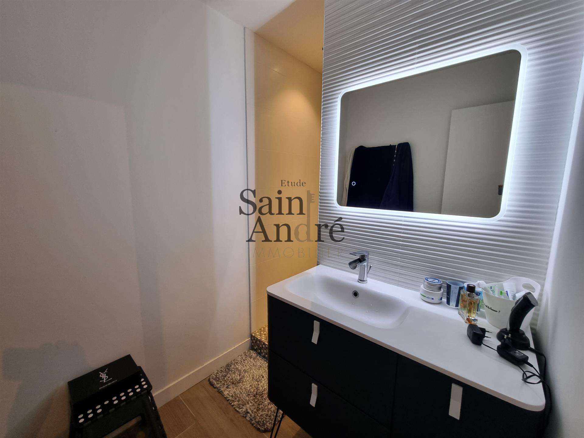 Renovated apartment with superb view