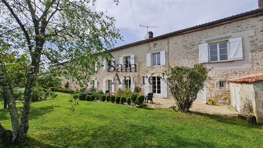 Country house type farmhouse at the gates of Angoulême