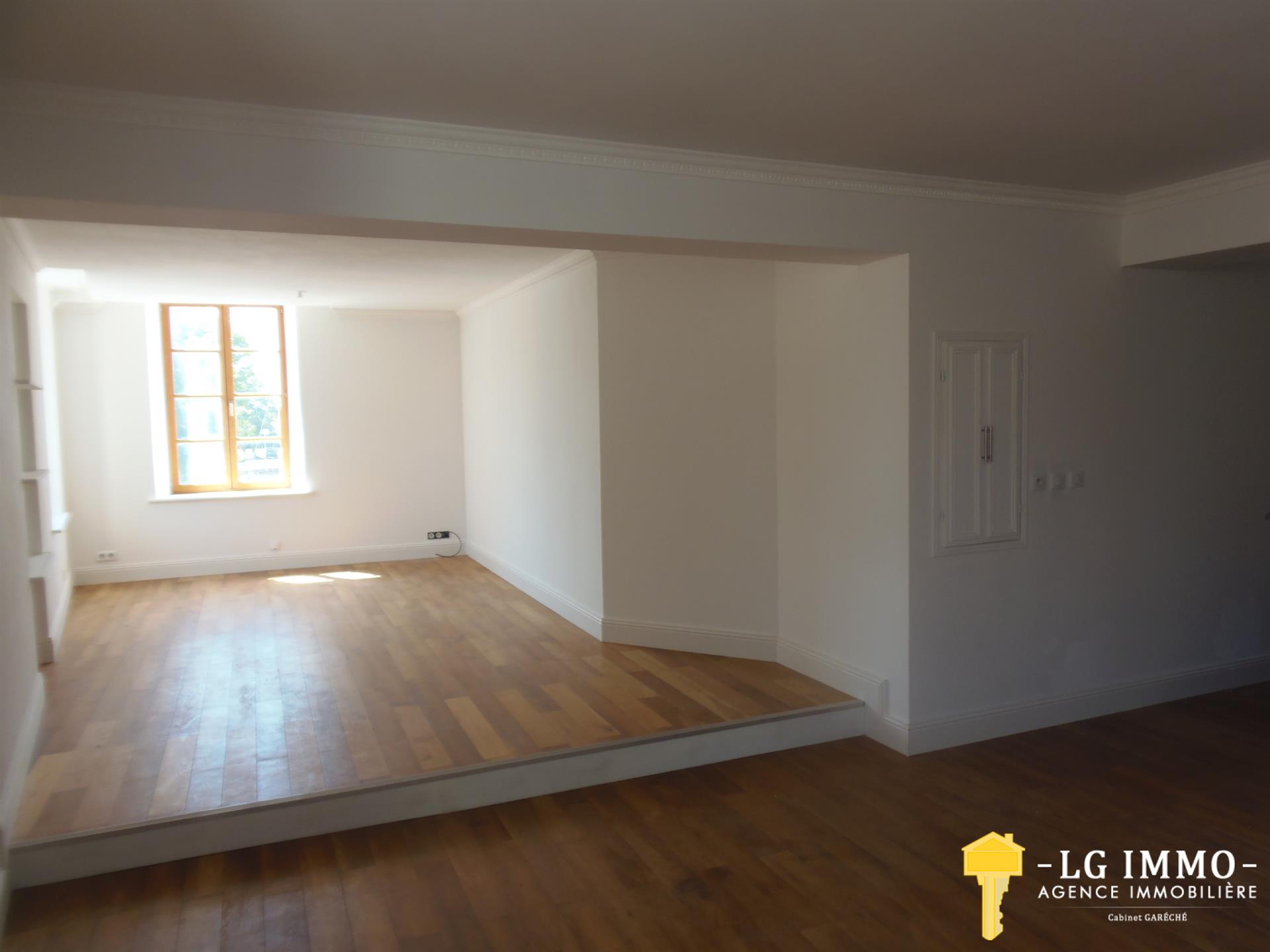 Appartement à vendre, 105m², Mortagne-sur-Gironde