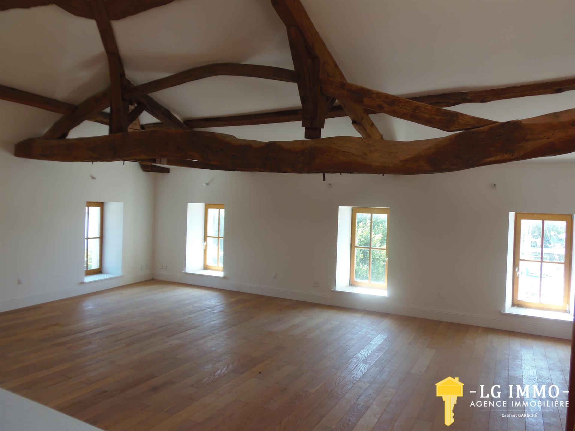 Appartement à vendre, 132m², Mortagne-sur-Gironde