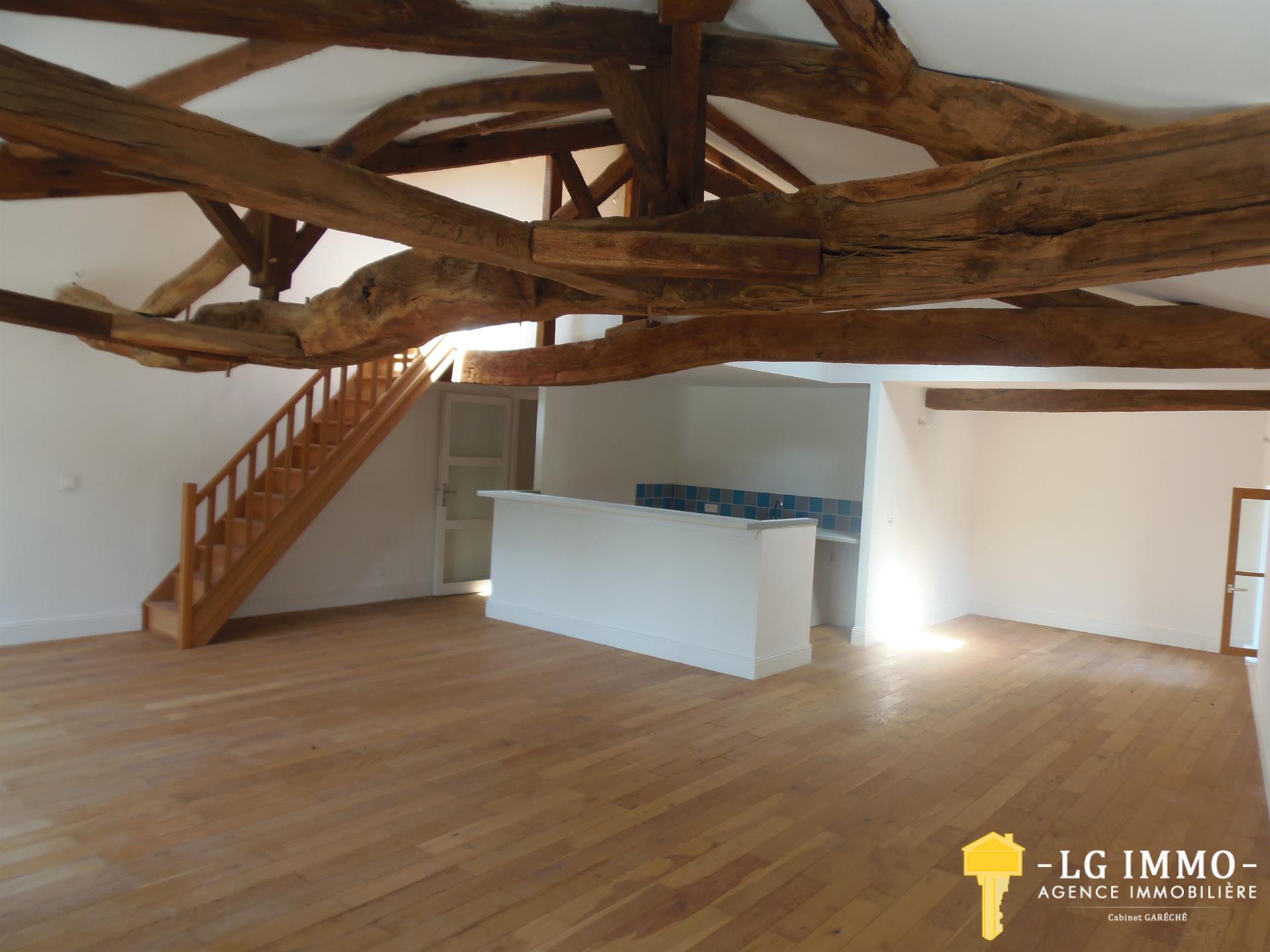 Appartement à vendre, 132m², Mortagne-sur-Gironde