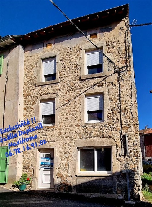 Town house to be restored of 90m², in the heart of the village of