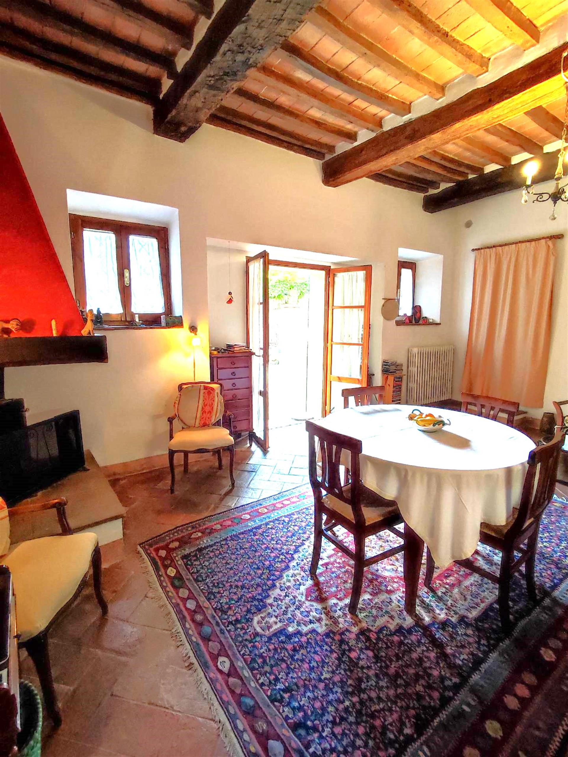 In Val D'Orcia, in San Casciano dei Bagni townhouse of 100 square meters
