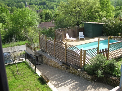 T4 hus med swimmingpool nær Cordes-sur-Ciel