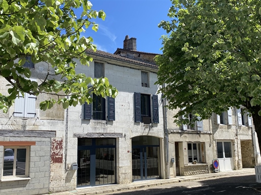 Maison De Village Renove à Mareuil