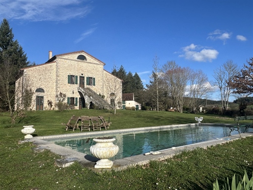 Propriété avec parc, piscine et dépendance - Bourgogne - Region Du Morvan