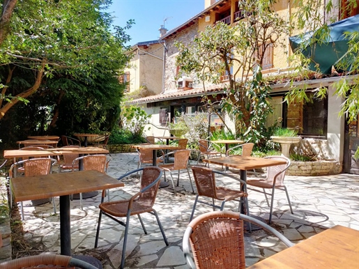 Hotel-Restaurant i Montségur