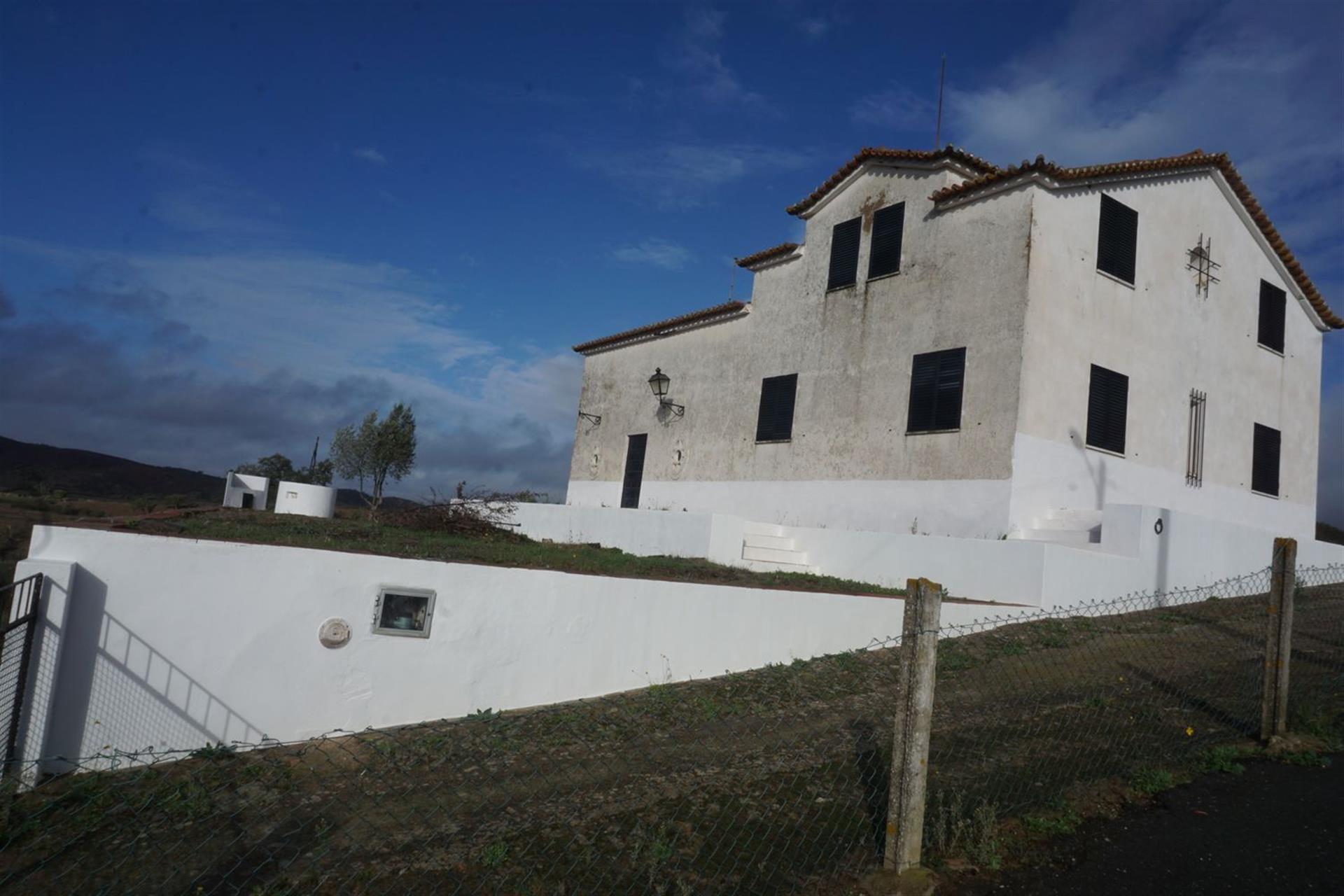 Casa/Moradia independente para venda em Vista Alegre, Santana da Serra