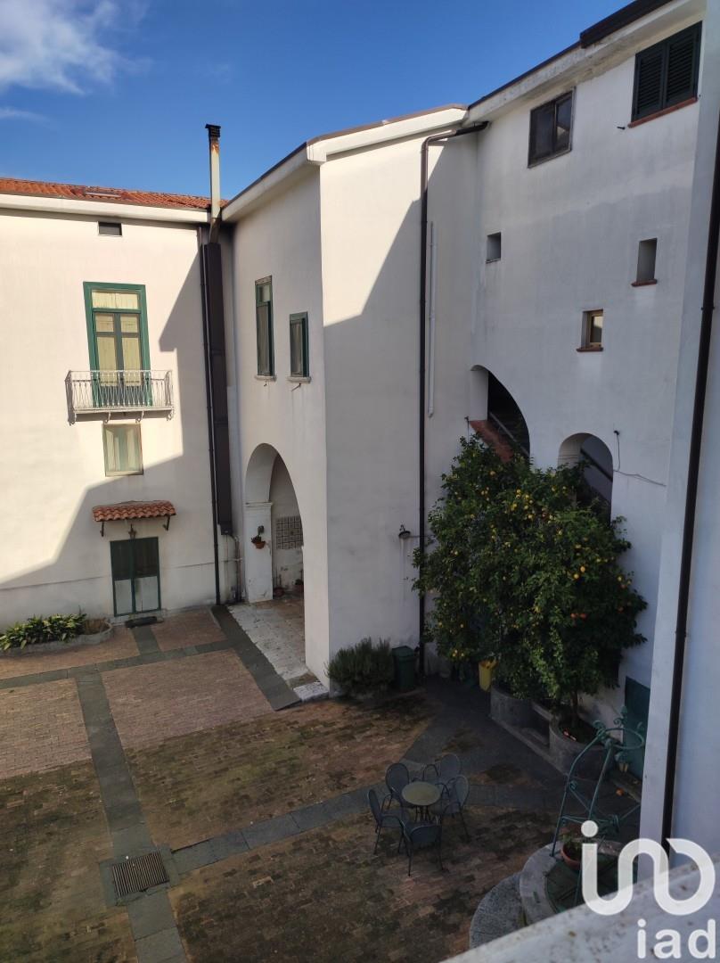 Sale Detached house / Villa 714 m² - 4 bedrooms - Fisciano