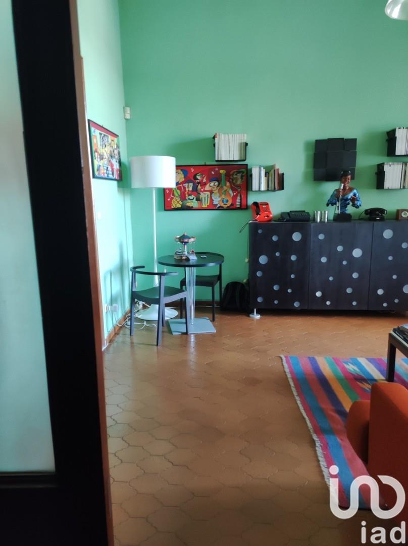 Sale Detached house / Villa 714 m² - 4 bedrooms - Fisciano