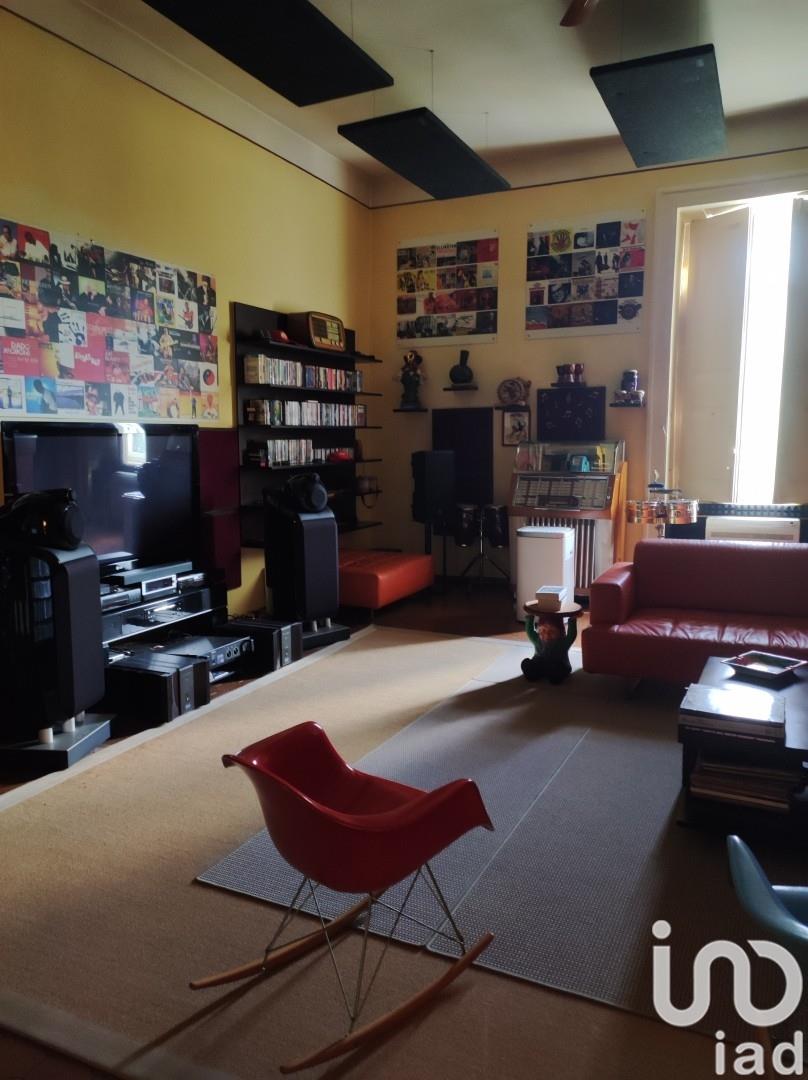 Sale Detached house / Villa 714 m² - 4 bedrooms - Fisciano