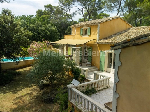 Superb villa of 200 m² in the pine forest