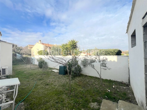 Property complex 3 apartments: 245 m² with garden, garage and terraces