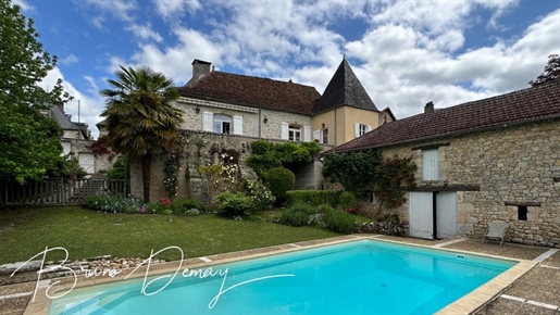 Dpt Dordogne (24), house P9 of 221 m² Hab. - Land of 3,078.00 m²