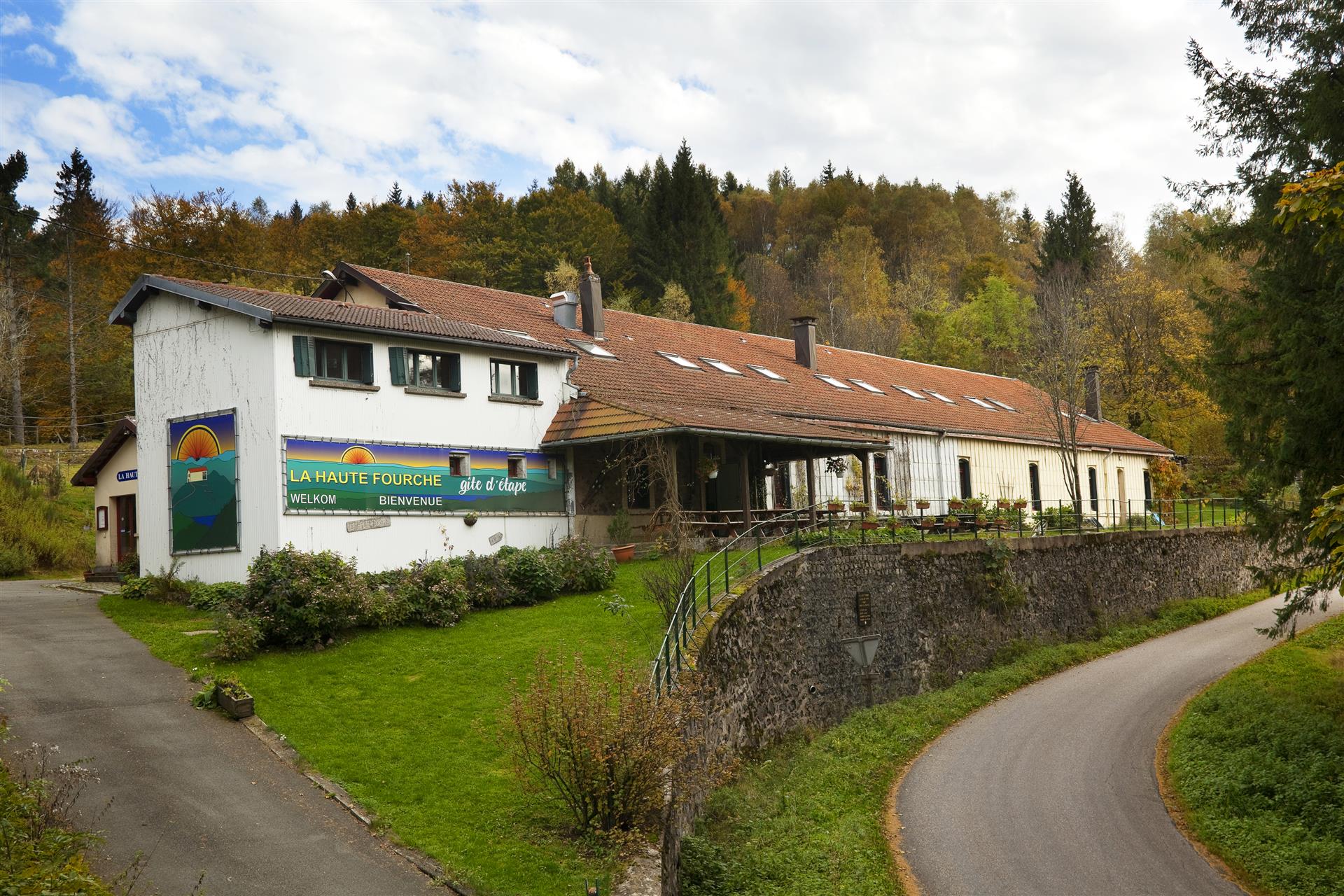 Voigezen Hostel and 2 holiday homes for sale