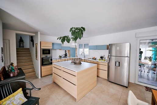 Volledig gerenoveerd huis in Maussane-les-Alpilles - 40 m2 garage - 469 m2 grond, mogelijkheid tot