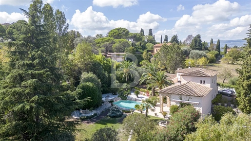 Charming property for sale in Mougins, close to the historic village