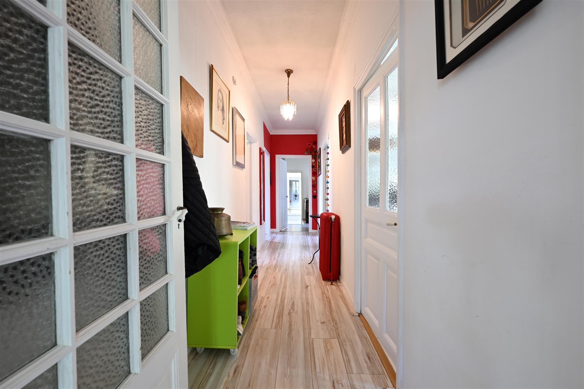 For sale house to renovate Cap d'Antibes 100 m from the sea in a quiet area 