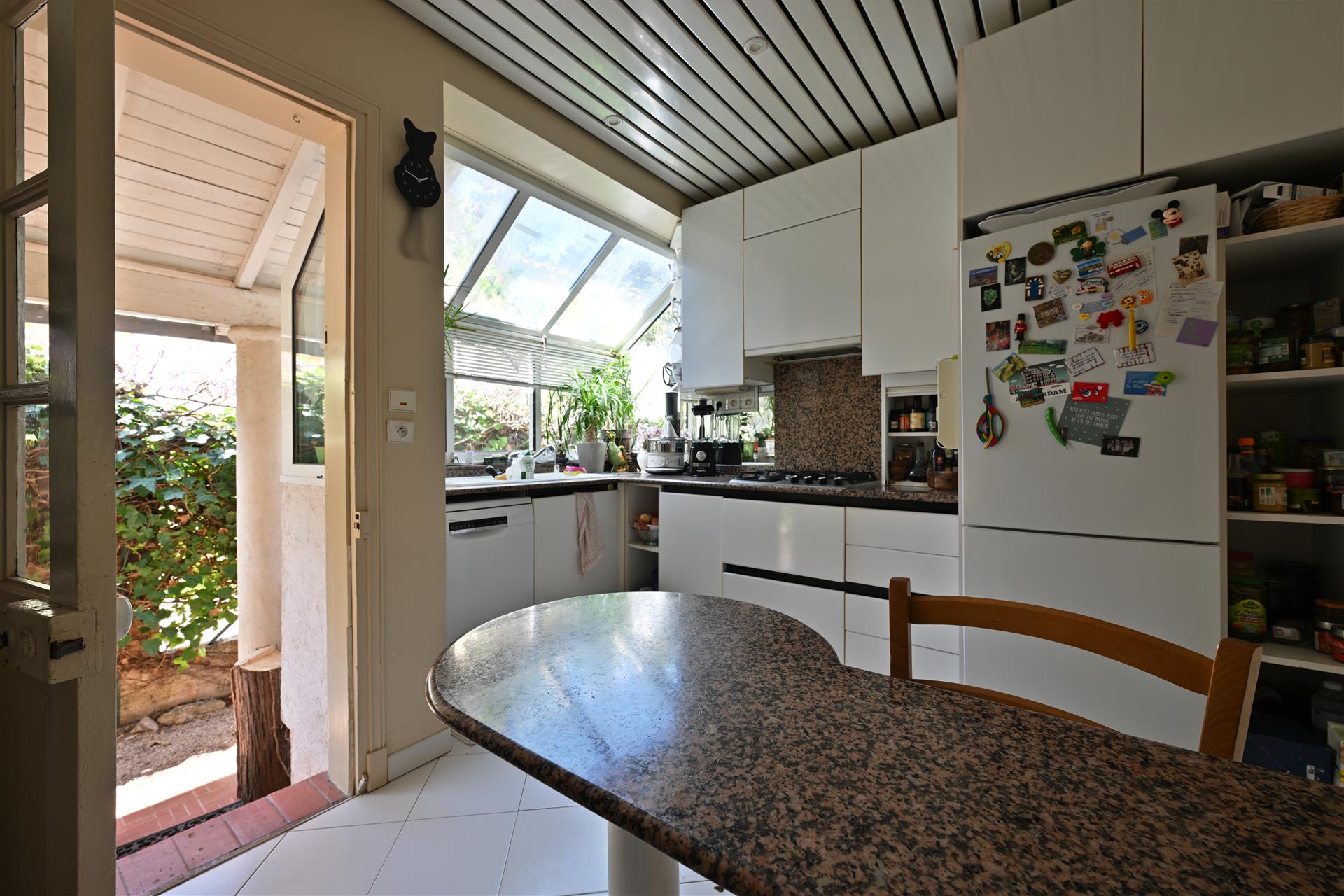 For sale house to renovate Cap d'Antibes 100 m from the sea in a quiet area 