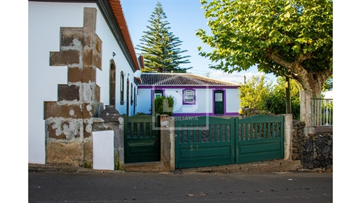 Ferme =10 Chambre(s) Vente dans Cabo da Praia,Praia da Vitória