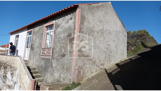 Einfamilienhaus 2 Schlafzimmer Verkaufen in Altares,Angra do Heroísmo