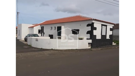Moradia Isolada T3 Venda em Vila Nova,Praia da Vitória