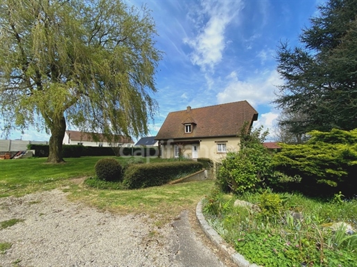 Tree-lined house near Dieppe, 7 Rooms - 140m²