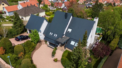 Magnificent architect-designed house with panoramic view near Obernai