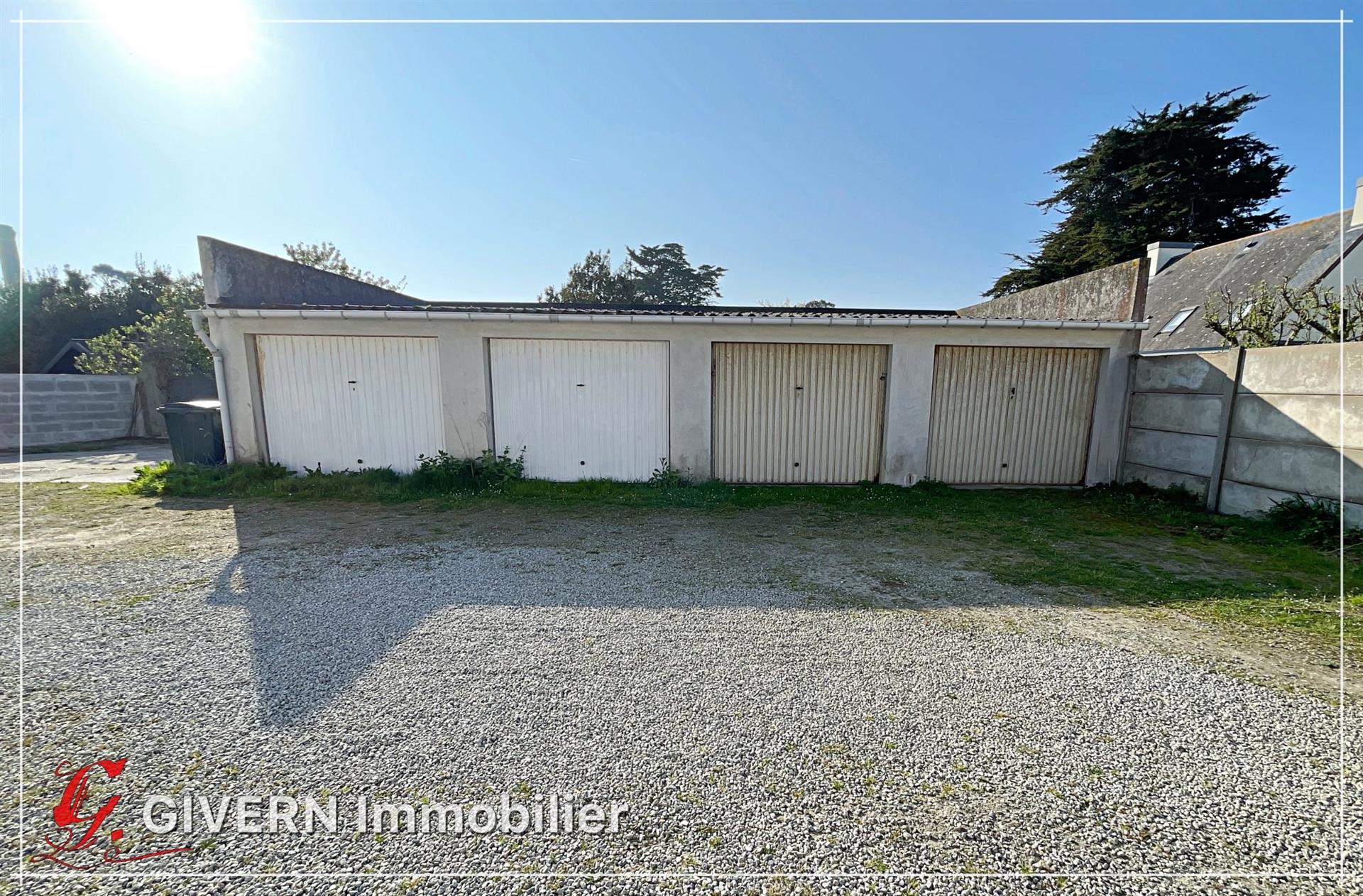 Sole agent: Charming house of 69 m² between Port Tudy and the