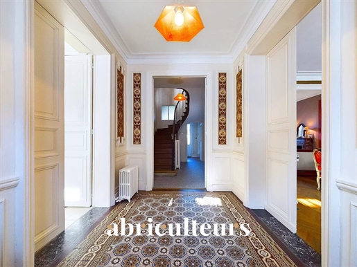 Châteaudun - Huis - 11 kamers - 6 slaapkamers - 344 m² - 376.000 €
