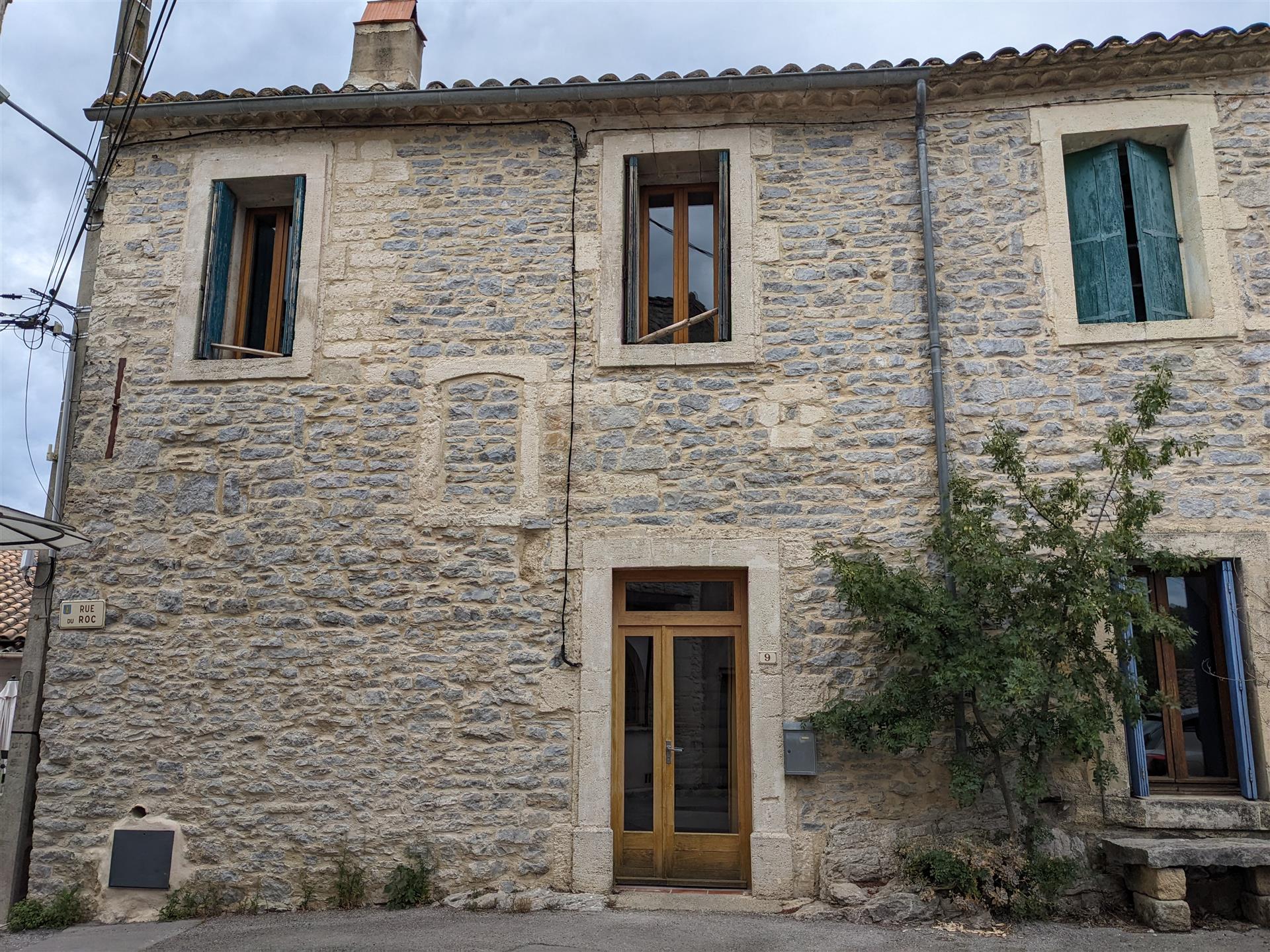 Stone house 156 m2 with garden