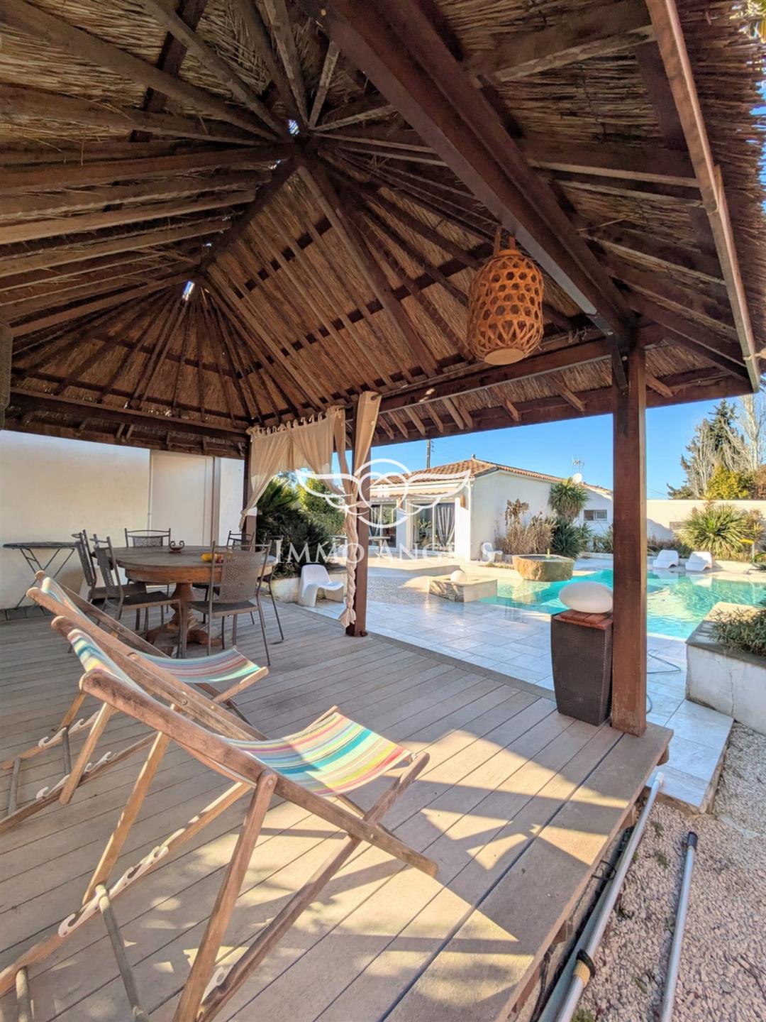 Villa T6 150m2 with swimming pool and independent apartment