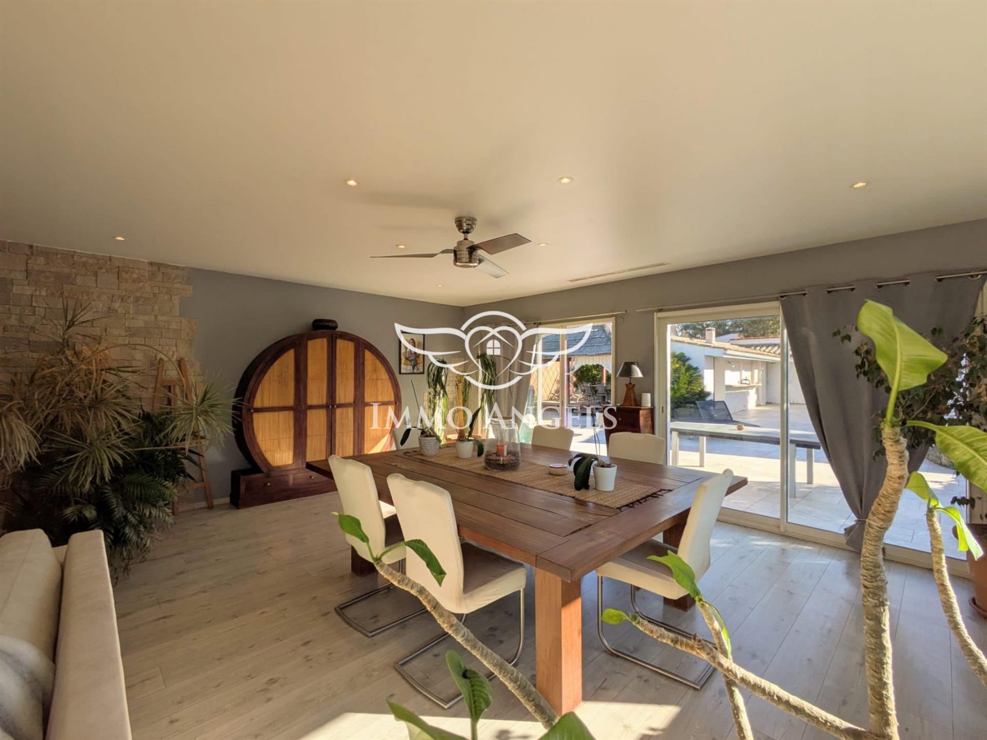 Villa T6 150m2 with swimming pool and independent apartment