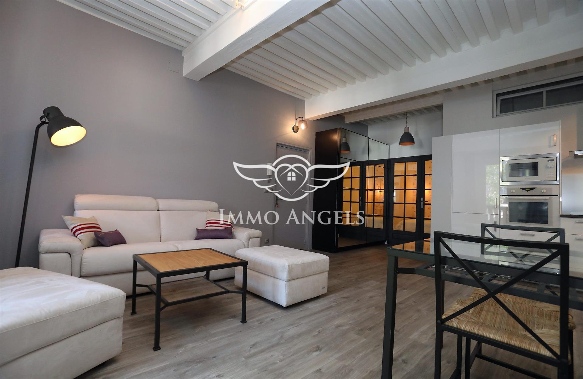 Cumpărare: Apartament (74000)
