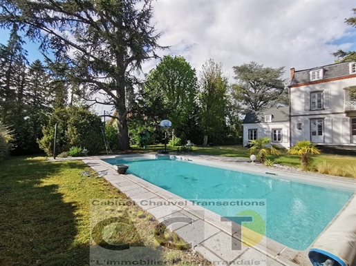 Prestigious real estate: Second Empire manor house for sale near Riom in the Puy de Dôme