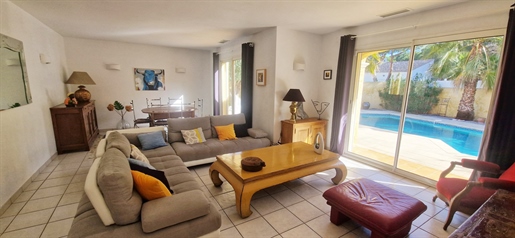 For sale in Grau D'Agde: 4 bedroom villa on 915 m2 of land