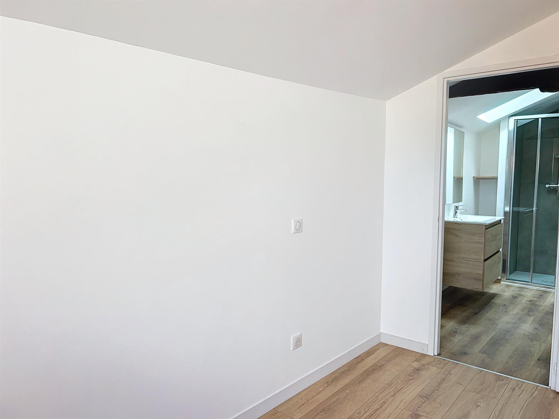 Beautiful 1-Bedroom Apartment In The Central Center Of Villefranche - Completely Renovated