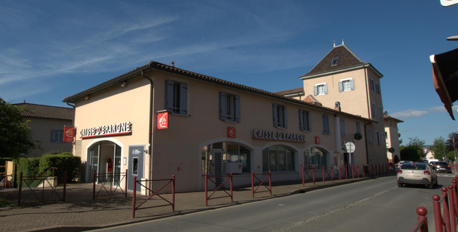 Ideal investor apartment t2 sold rented in the heart of Jassans