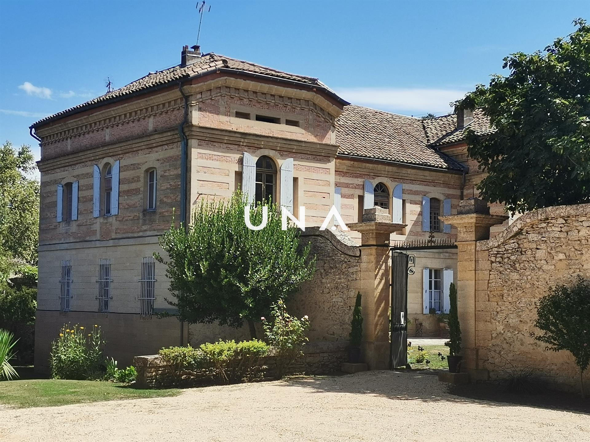 Compra: Propiedad de lujo (30700)