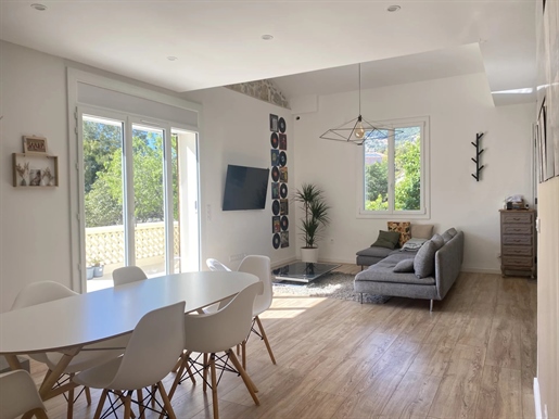Exclusivity - 480.000 € - House / Villa 101 m² T5 Single storey -Quatre Chemins des Routes - Terrace