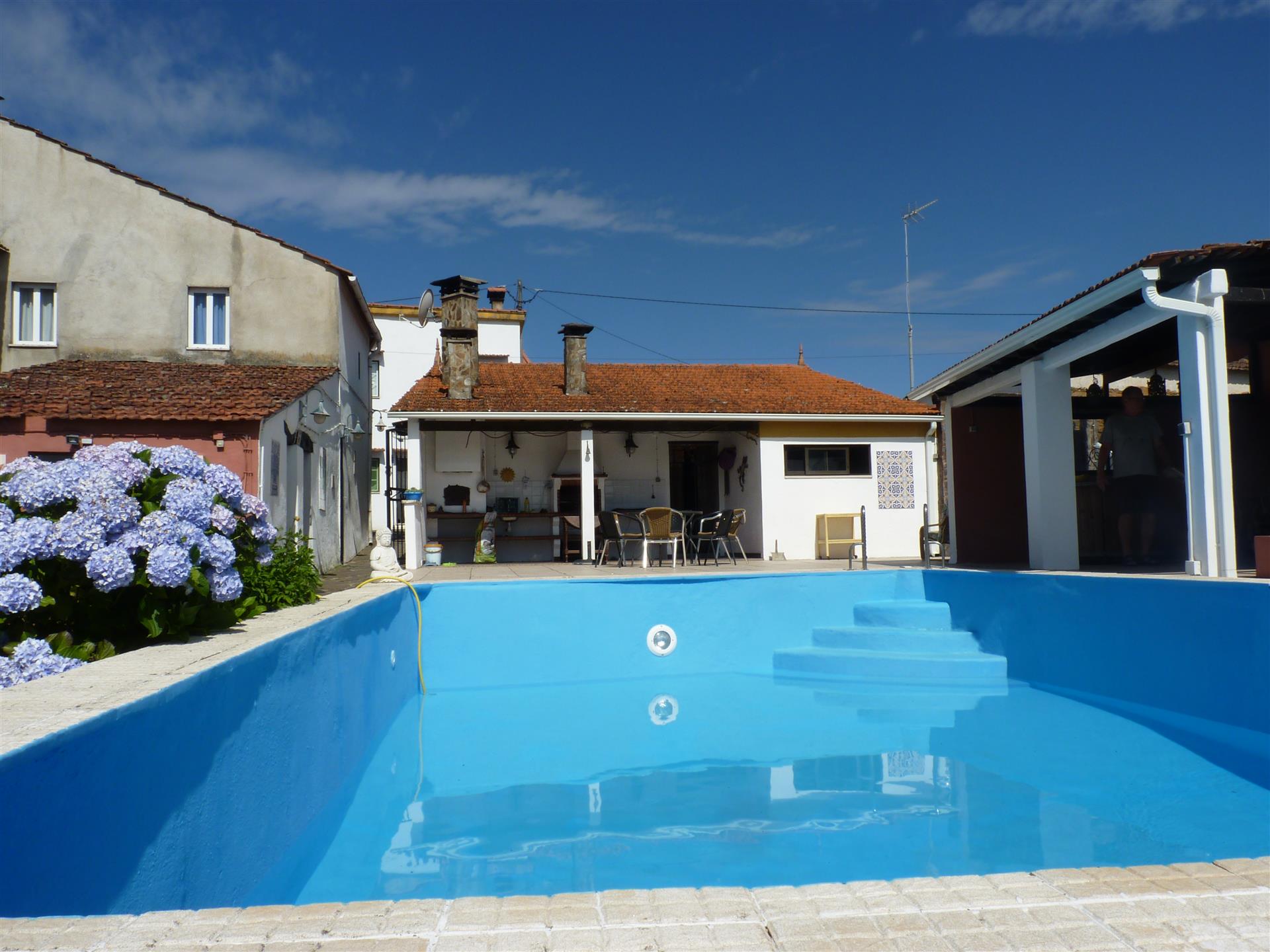 Maisons et dépendances, avec piscine et jardin, près de Vila Facaia, Pedrógão Grande