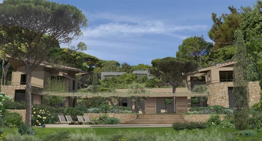 Bouwgrond van 1.927 m² in de Parcs des Salins met een goedgekeurde bouwvergunning...