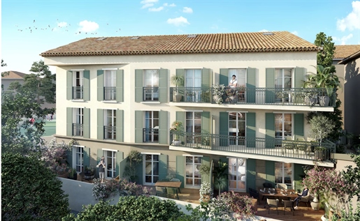 For Sale Apartment 1-2 Rooms - Golfe De Saint-Tropez / Saint-Tropez / France