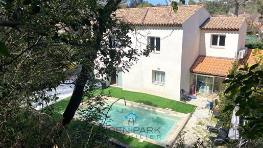 Ideal setting for a family looking for comfort and quality 3km from the beaches of Saint-Raphaël