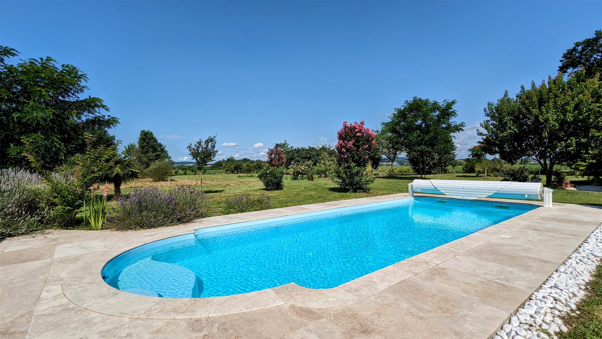 Stone property with house, gites and swimming pool