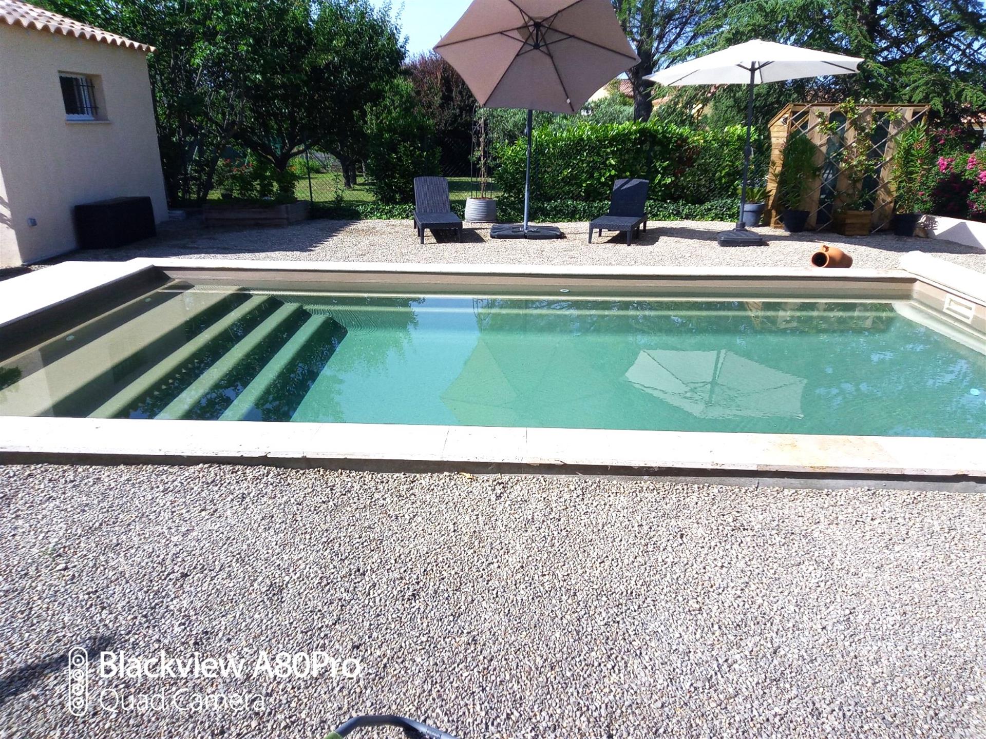 Nieuwe villa gelijkvloers zwembad